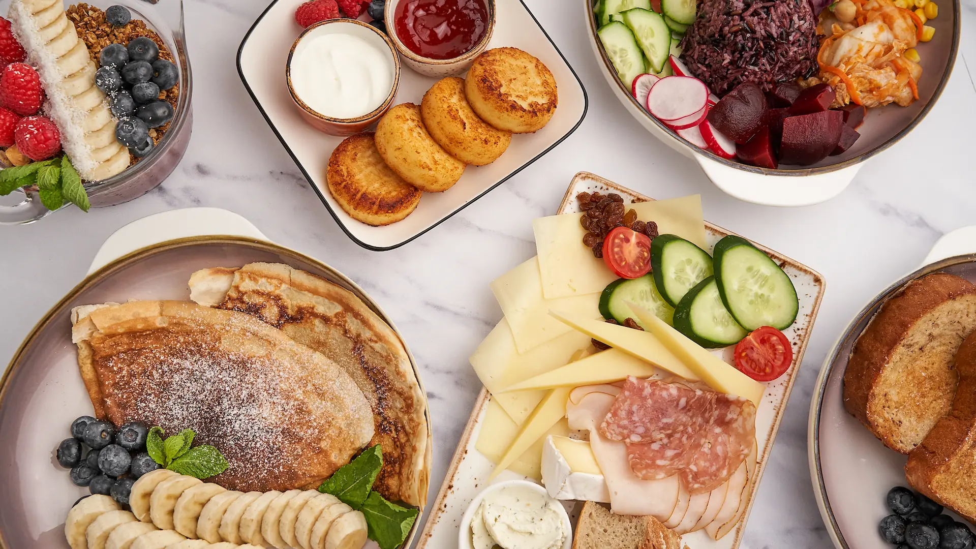 Breakfast and lunch catering